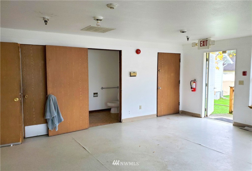 104 Mashall, Eatonville, Washington 98328, ,Commercial Sale,For Sale,Mashall,NWM1820833