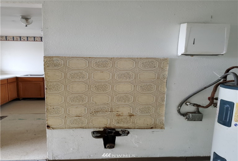 104 Mashall, Eatonville, Washington 98328, ,Commercial Sale,For Sale,Mashall,NWM1820833