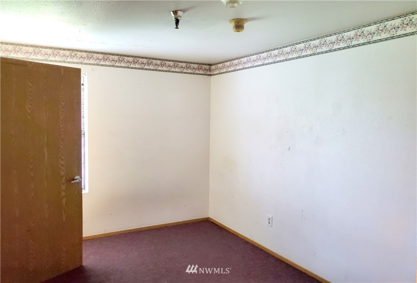 104 Mashall, Eatonville, Washington 98328, ,Commercial Sale,For Sale,Mashall,NWM1820833