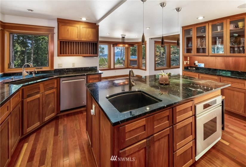 529 Kasnyku, Friday Harbor, Washington 98250, 3 Bedrooms Bedrooms, ,1 BathroomBathrooms,Residential,For Sale,Channel View Estates,Kasnyku,NWM1820072