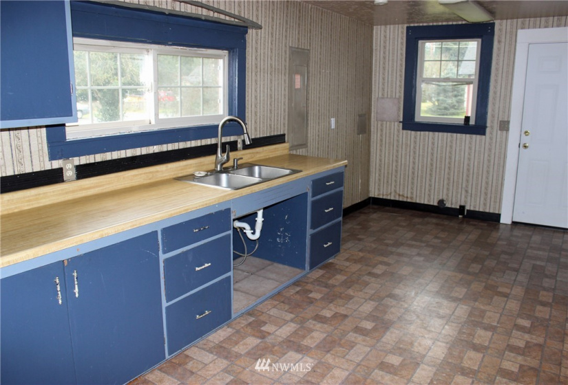 1208 Mellen, Centralia, Washington 98531, ,Commercial Sale,For Sale,Mellen,NWM1821182