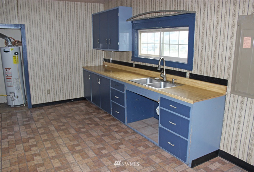 1208 Mellen, Centralia, Washington 98531, ,Commercial Sale,For Sale,Mellen,NWM1821182