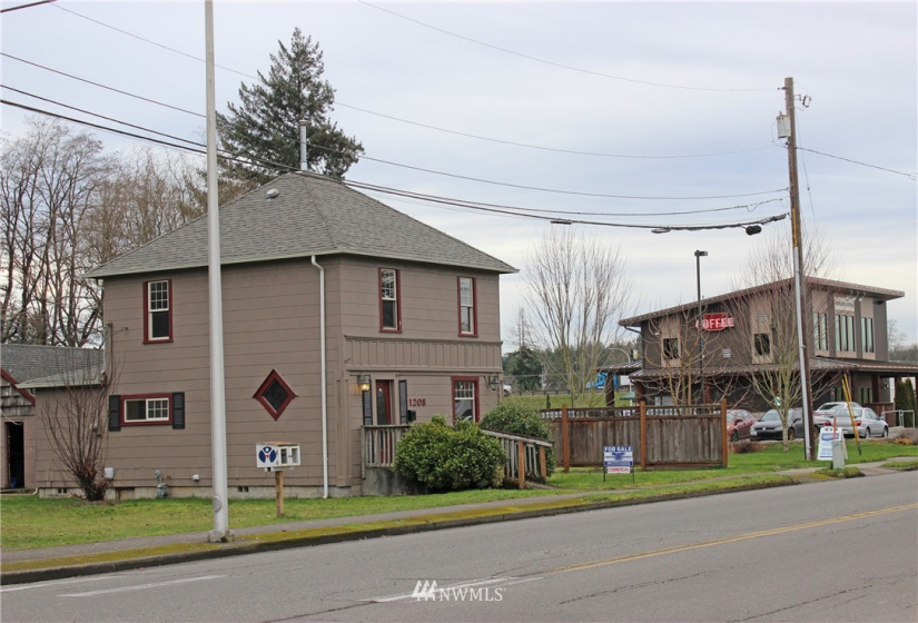1208 Mellen, Centralia, Washington 98531, ,Commercial Sale,For Sale,Mellen,NWM1821182