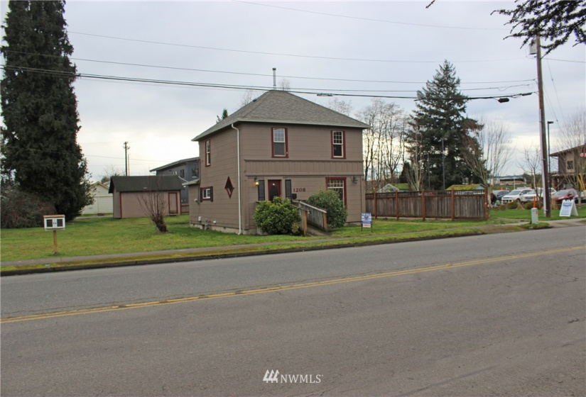 1208 Mellen, Centralia, Washington 98531, ,Commercial Sale,For Sale,Mellen,NWM1821182