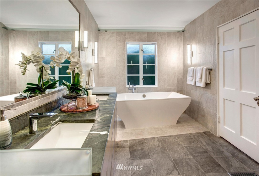 1214 Parkside, Seattle, Washington 98112, 3 Bedrooms Bedrooms, ,2 BathroomsBathrooms,Residential,For Sale,Broadmoor Unrec,Parkside,NWM1821545