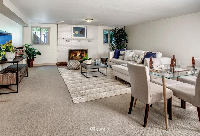 1214 Parkside, Seattle, Washington 98112, 3 Bedrooms Bedrooms, ,2 BathroomsBathrooms,Residential,For Sale,Broadmoor Unrec,Parkside,NWM1821545