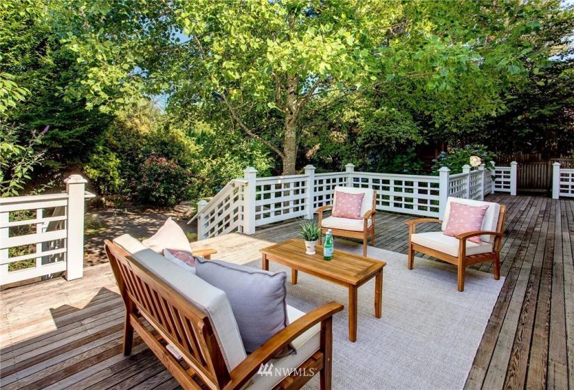 1214 Parkside, Seattle, Washington 98112, 3 Bedrooms Bedrooms, ,2 BathroomsBathrooms,Residential,For Sale,Broadmoor Unrec,Parkside,NWM1821545