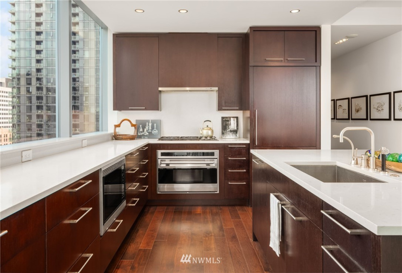 1521 2nd, Seattle, Washington 98101, 2 Bedrooms Bedrooms, ,1 BathroomBathrooms,Residential,For Sale,Fifteen Twenty-One Second Avenue,2nd,NWM1818759