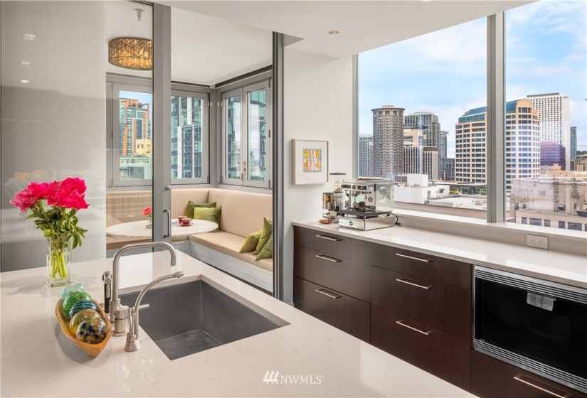 1521 2nd, Seattle, Washington 98101, 2 Bedrooms Bedrooms, ,1 BathroomBathrooms,Residential,For Sale,Fifteen Twenty-One Second Avenue,2nd,NWM1818759