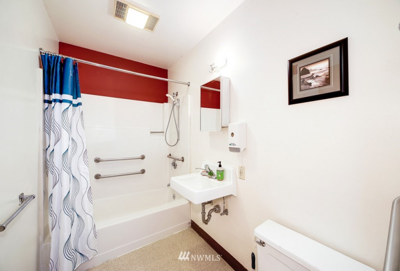 1601 19th, Seattle, Washington 98122, ,Commercial Sale,For Sale,19th,NWM1821901