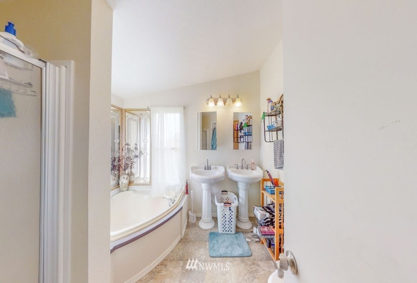 900 Grape, Moses Lake, Washington 98837, 3 Bedrooms Bedrooms, ,2 BathroomsBathrooms,Manufactured In Park,For Sale,Grape,NWM1821709