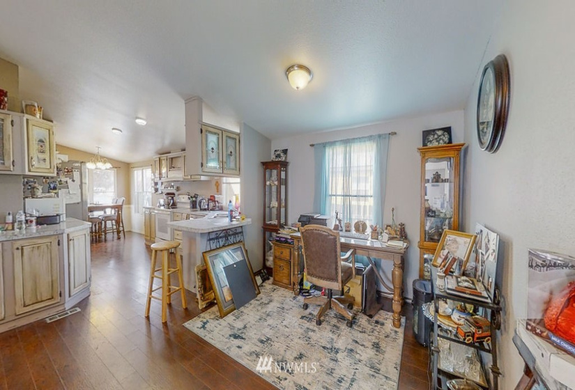 900 Grape, Moses Lake, Washington 98837, 3 Bedrooms Bedrooms, ,2 BathroomsBathrooms,Manufactured In Park,For Sale,Grape,NWM1821709