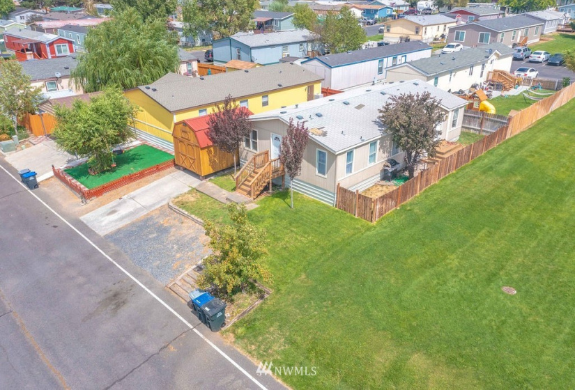 900 Grape, Moses Lake, Washington 98837, 3 Bedrooms Bedrooms, ,2 BathroomsBathrooms,Manufactured In Park,For Sale,Grape,NWM1821709