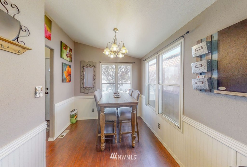 900 Grape, Moses Lake, Washington 98837, 3 Bedrooms Bedrooms, ,2 BathroomsBathrooms,Manufactured In Park,For Sale,Grape,NWM1821709