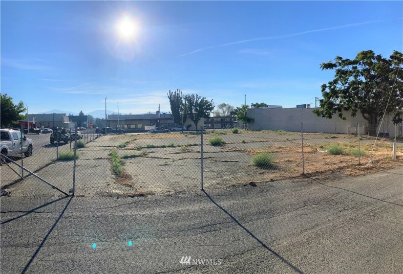 129 Main, Omak, Washington 98841, ,Commercial Sale,For Sale,Main,NWM1814557