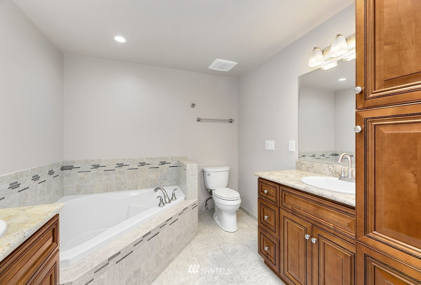 8202 74th, Marysville, Washington 98270, 5 Bedrooms Bedrooms, ,2 BathroomsBathrooms,Residential,For Sale,Brookwood Summit,74th,NWM1799565