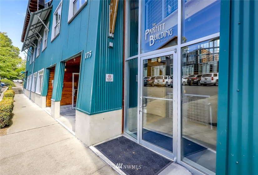 175 Parfitt, Bainbridge Island, Washington 98110, ,Commercial Sale,For Sale,Parfitt,NWM1823017