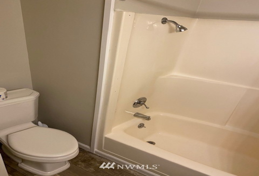 2470 3rd, East Wenatchee, Washington 98802, 5 Bedrooms Bedrooms, ,2 BathroomsBathrooms,Residential,For Sale,Nile Orchard 02,3rd,NWM1823992