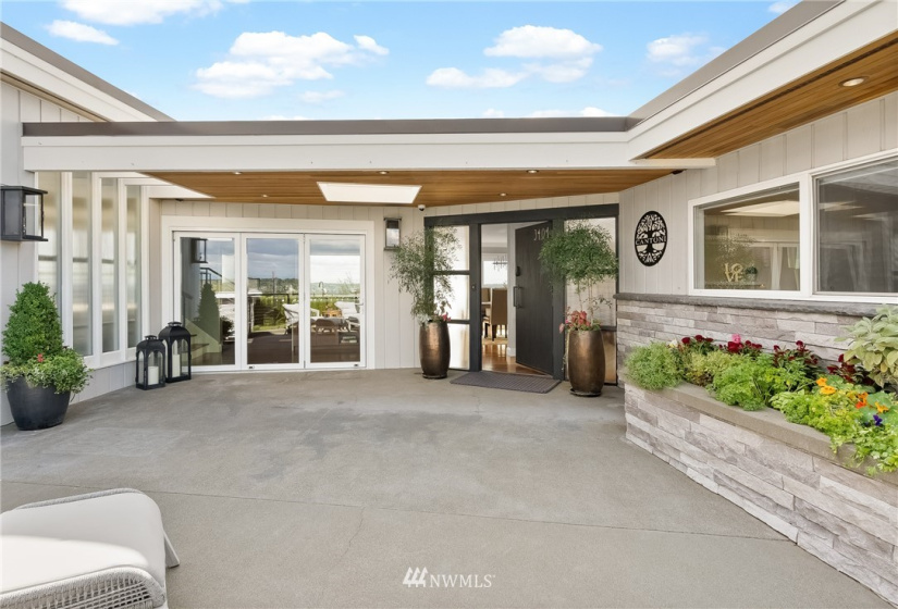 3404 Shorecliff, Tacoma, Washington 98422, 5 Bedrooms Bedrooms, ,2 BathroomsBathrooms,Residential,For Sale,Shorecliff,NWM1821693