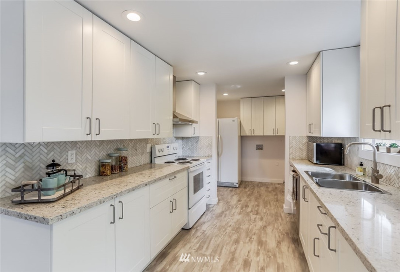 14203 201st, Kent, Washington 98042, 5 Bedrooms Bedrooms, ,2 BathroomsBathrooms,Residential,For Sale,Fowlers,201st,NWM1824575