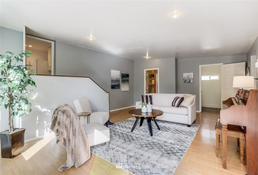 14203 201st, Kent, Washington 98042, 5 Bedrooms Bedrooms, ,2 BathroomsBathrooms,Residential,For Sale,Fowlers,201st,NWM1824575