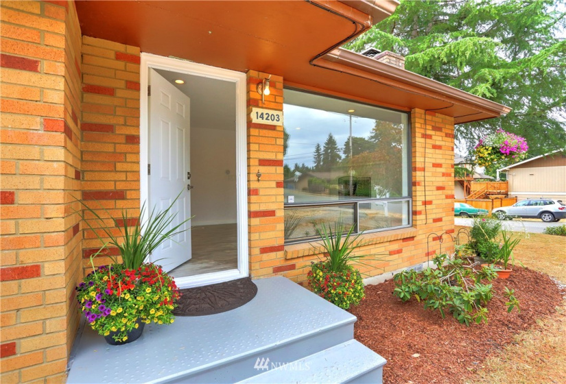 14203 201st, Kent, Washington 98042, 5 Bedrooms Bedrooms, ,2 BathroomsBathrooms,Residential,For Sale,Fowlers,201st,NWM1824575