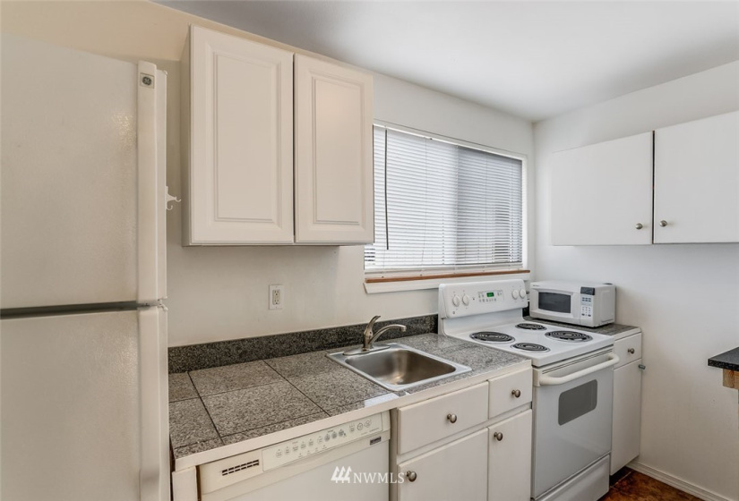 14203 201st, Kent, Washington 98042, 5 Bedrooms Bedrooms, ,2 BathroomsBathrooms,Residential,For Sale,Fowlers,201st,NWM1824575