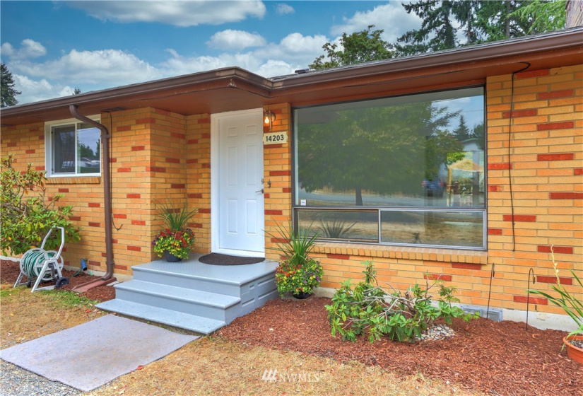 14203 201st, Kent, Washington 98042, 5 Bedrooms Bedrooms, ,2 BathroomsBathrooms,Residential,For Sale,Fowlers,201st,NWM1824575