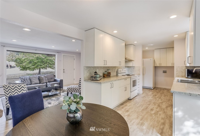 14203 201st, Kent, Washington 98042, 5 Bedrooms Bedrooms, ,2 BathroomsBathrooms,Residential,For Sale,Fowlers,201st,NWM1824575