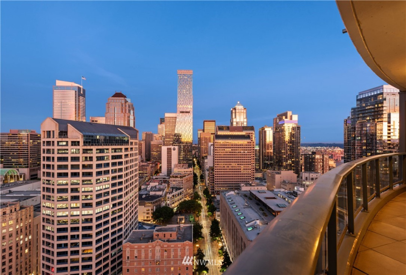 1920 4th, Seattle, Washington 98101, 3 Bedrooms Bedrooms, ,1 BathroomBathrooms,Residential,For Sale,ESCALA,4th,NWM1823729