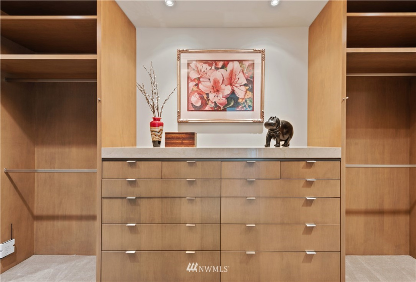 1920 4th, Seattle, Washington 98101, 3 Bedrooms Bedrooms, ,1 BathroomBathrooms,Residential,For Sale,ESCALA,4th,NWM1823729