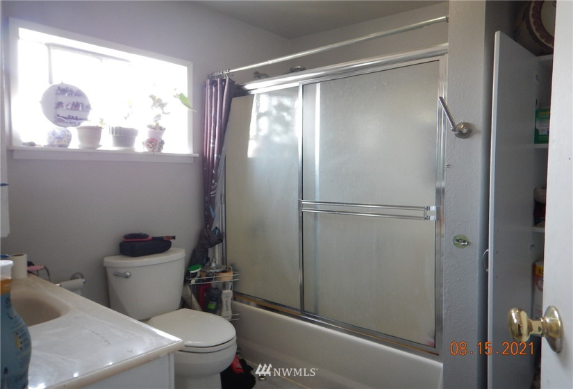 2122 Walnut, Everett, Washington 98201, ,Residential Income,For Sale,Walnut,NWM1825081