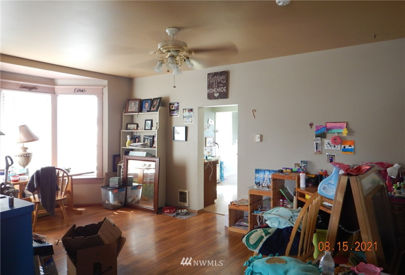 2122 Walnut, Everett, Washington 98201, ,Residential Income,For Sale,Walnut,NWM1825081