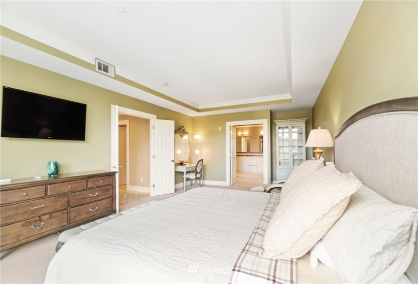 10047 Main, Bellevue, Washington 98004, 2 Bedrooms Bedrooms, ,2 BathroomsBathrooms,Residential,For Sale,Astoria By The Bay,Main,NWM1821984