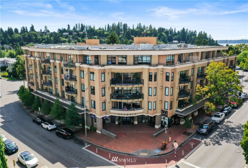 10047 Main, Bellevue, Washington 98004, 2 Bedrooms Bedrooms, ,2 BathroomsBathrooms,Residential,For Sale,Astoria By The Bay,Main,NWM1821984