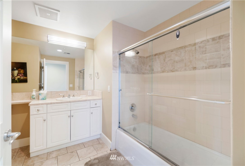 10047 Main, Bellevue, Washington 98004, 2 Bedrooms Bedrooms, ,2 BathroomsBathrooms,Residential,For Sale,Astoria By The Bay,Main,NWM1821984