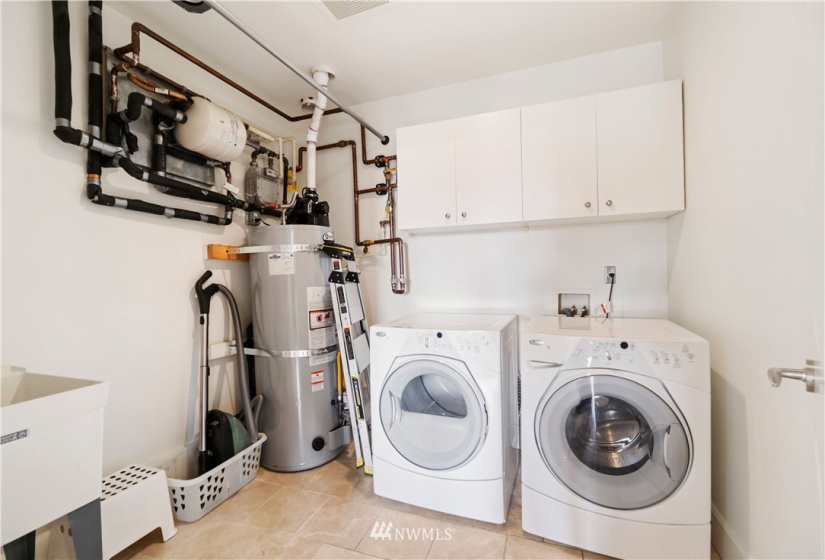 10047 Main, Bellevue, Washington 98004, 2 Bedrooms Bedrooms, ,2 BathroomsBathrooms,Residential,For Sale,Astoria By The Bay,Main,NWM1821984