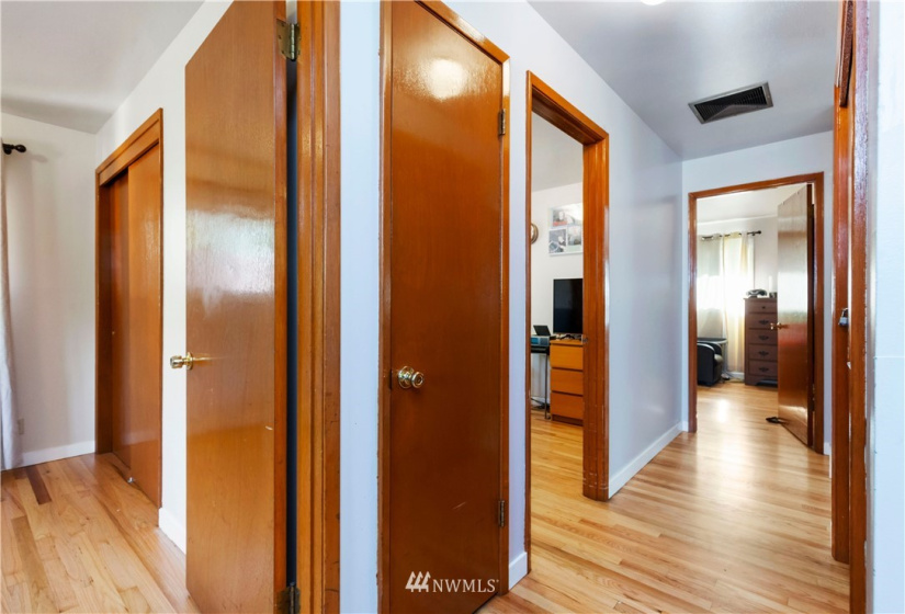 23436 28th, Des Moines, Washington 98198, 3 Bedrooms Bedrooms, ,1 BathroomBathrooms,Residential,For Sale,28th,NWM1823944