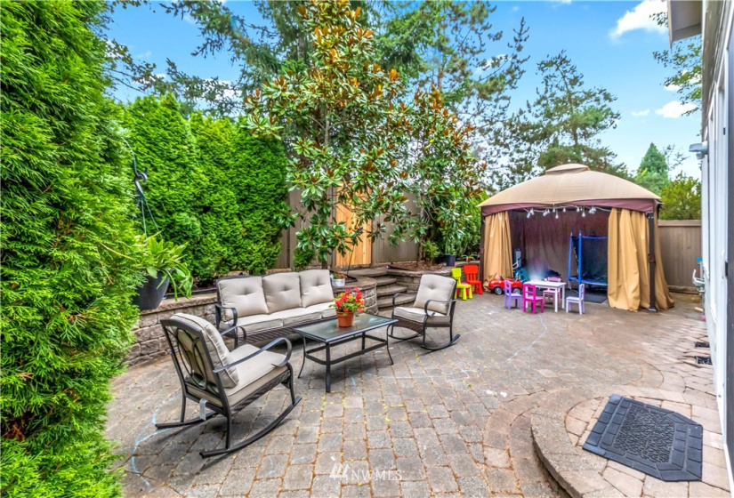 27309 8th, Sammamish, Washington 98075, 5 Bedrooms Bedrooms, ,2 BathroomsBathrooms,Residential,For Sale,8th,NWM1826591