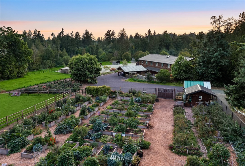 10821 Wacky Nut, Bainbridge Island, Washington 98110, 6 Bedrooms Bedrooms, ,4 BathroomsBathrooms,Residential,For Sale,Wacky Nut,NWM1822861