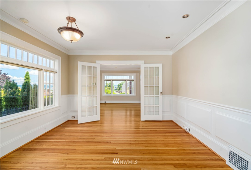 1012 G, Tacoma, Washington 98403, 3 Bedrooms Bedrooms, ,2 BathroomsBathrooms,Residential,For Sale,G,NWM1827260