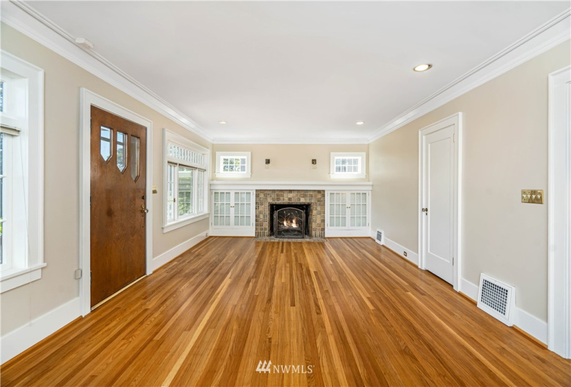 1012 G, Tacoma, Washington 98403, 3 Bedrooms Bedrooms, ,2 BathroomsBathrooms,Residential,For Sale,G,NWM1827260