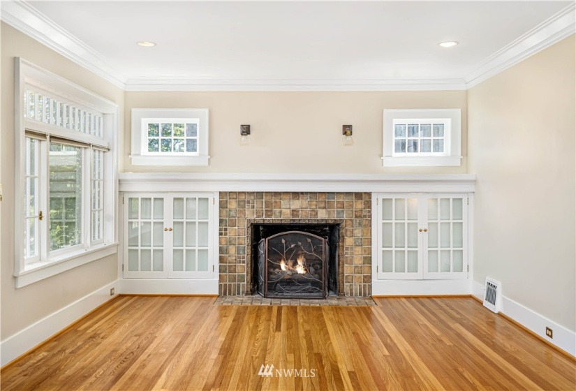 1012 G, Tacoma, Washington 98403, 3 Bedrooms Bedrooms, ,2 BathroomsBathrooms,Residential,For Sale,G,NWM1827260