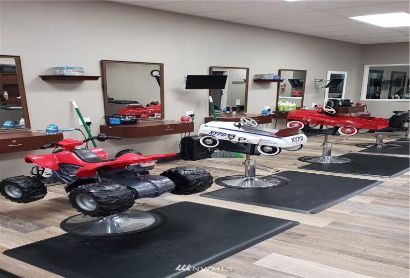 5400 Martin, Lacey, Washington 98516, ,Business Opportunity,For Sale,Martin,NWM1827453