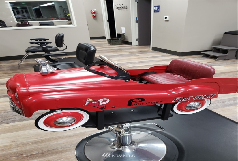 5400 Martin, Lacey, Washington 98516, ,Business Opportunity,For Sale,Martin,NWM1827453