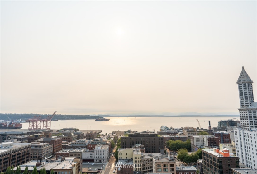 450 Main, Seattle, Washington 98104, 1 Bedroom Bedrooms, ,1 BathroomBathrooms,Residential Lease,For Rent,Main,NWM1827625