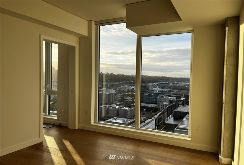 450 Main, Seattle, Washington 98104, 1 Bedroom Bedrooms, ,1 BathroomBathrooms,Residential Lease,For Rent,Main,NWM1827625