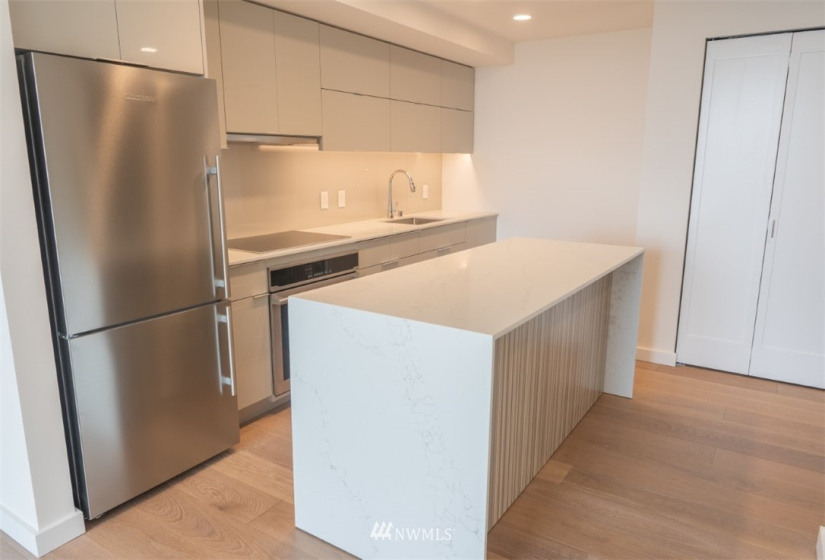 450 Main, Seattle, Washington 98104, 1 Bedroom Bedrooms, ,1 BathroomBathrooms,Residential Lease,For Rent,Main,NWM1827625