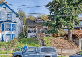 2052 14th, Seattle, Washington 98119, 3 Bedrooms Bedrooms, ,1 BathroomBathrooms,Residential,For Sale,14th,NWM1826435