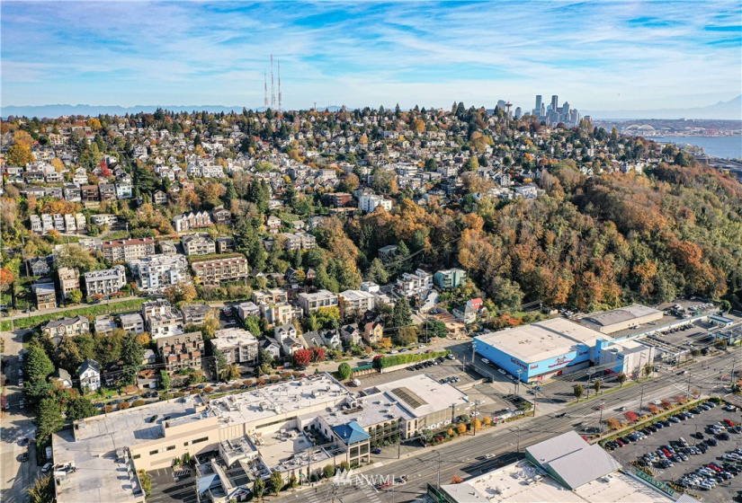2052 14th, Seattle, Washington 98119, 3 Bedrooms Bedrooms, ,1 BathroomBathrooms,Residential,For Sale,14th,NWM1826435